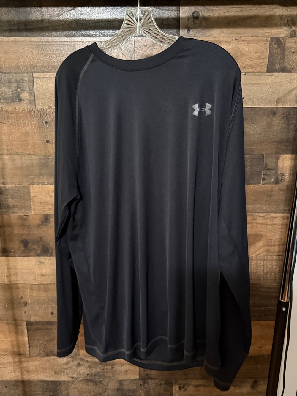 Under Armour Men’s Black Long-Sleeve Athletic Tee